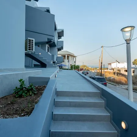 Апартаменты Eramel Cozy With Sea View *