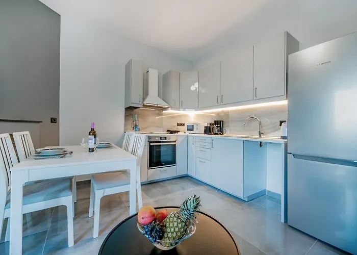 Eramel Cozy With Sea View Apartman